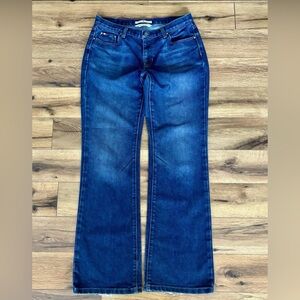 Y2K Tommy Hilfiger Low Rise Boot Cut Jeans Distressed Hems 32x32 Women’s 10 Boot